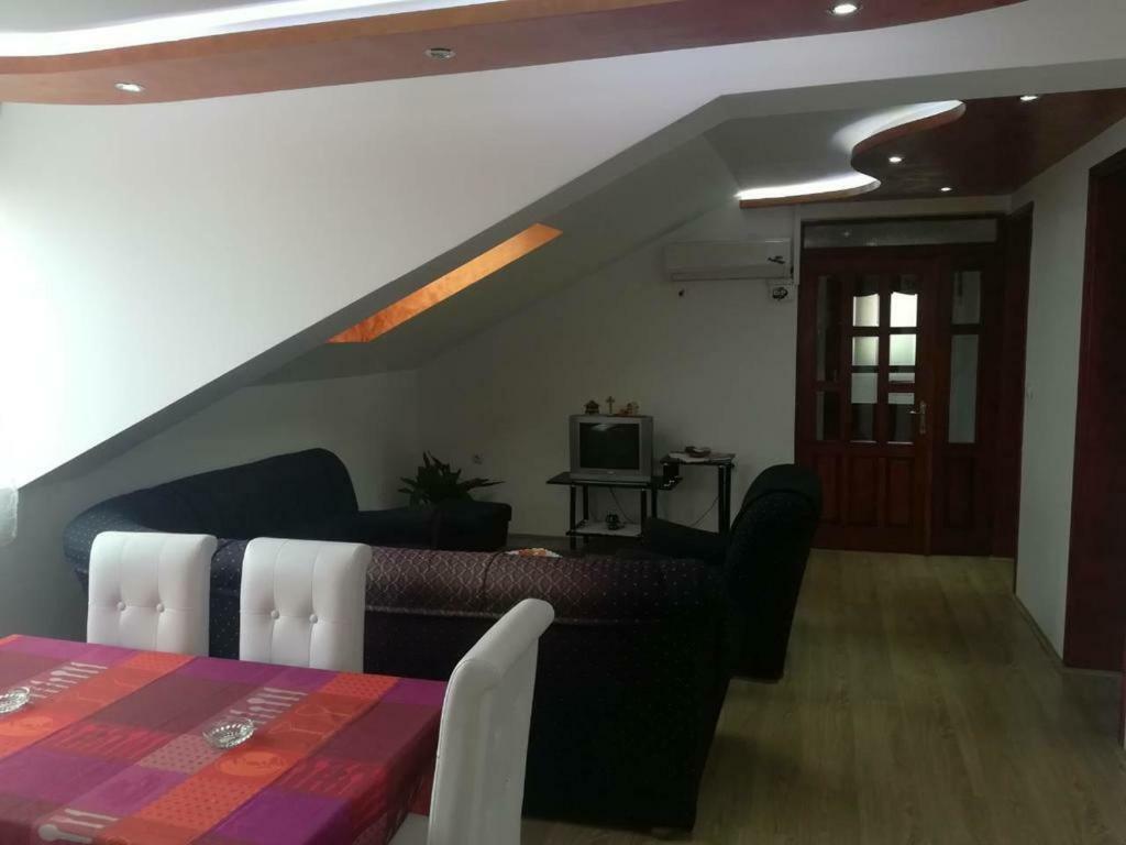 Apartman Ivana Ica Soko Banja Esterno foto